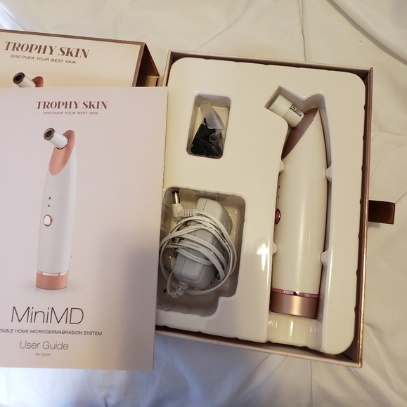 Trophy skin - Picture 2 of 2